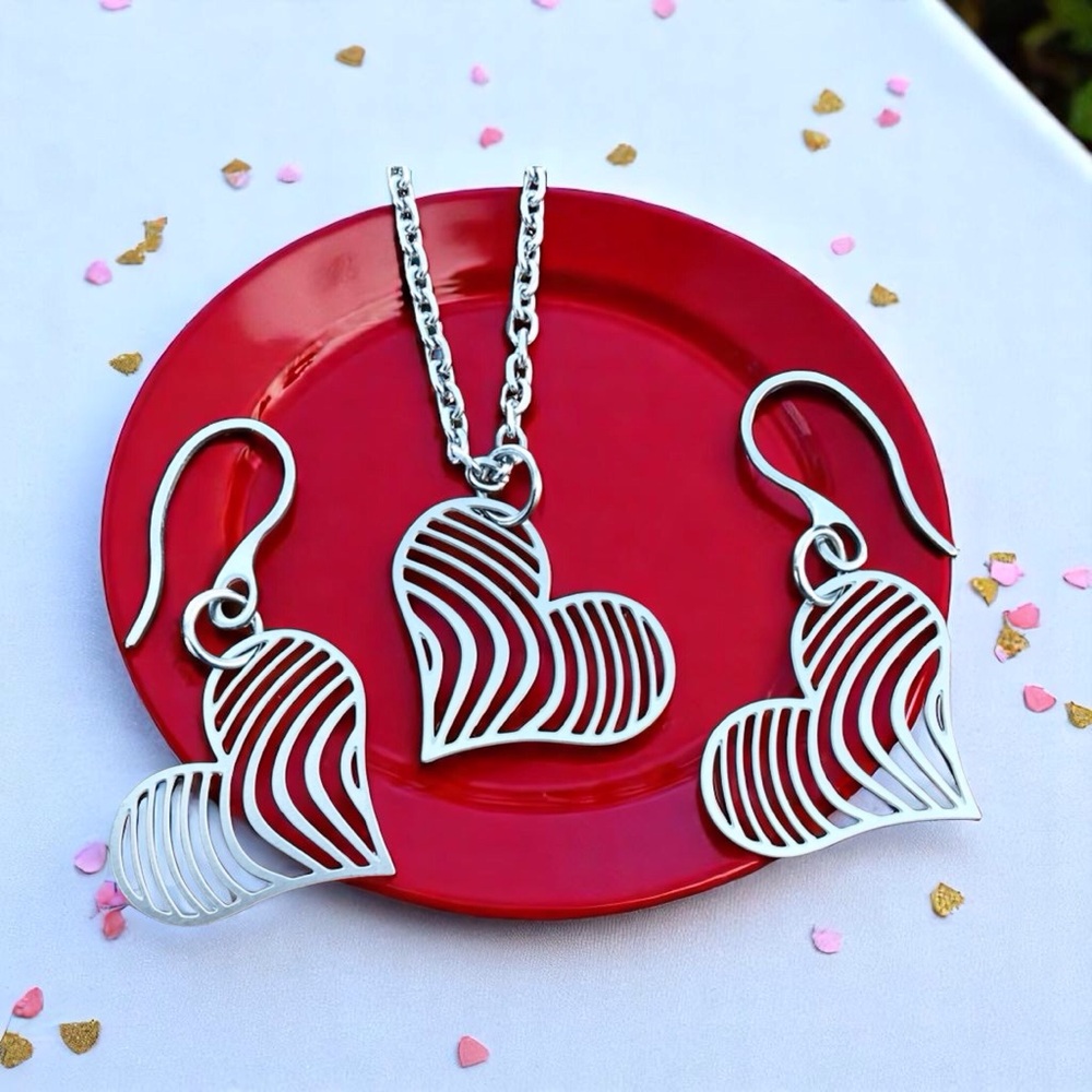🆕Heart Necklace and Earrings Set Stainless Steel